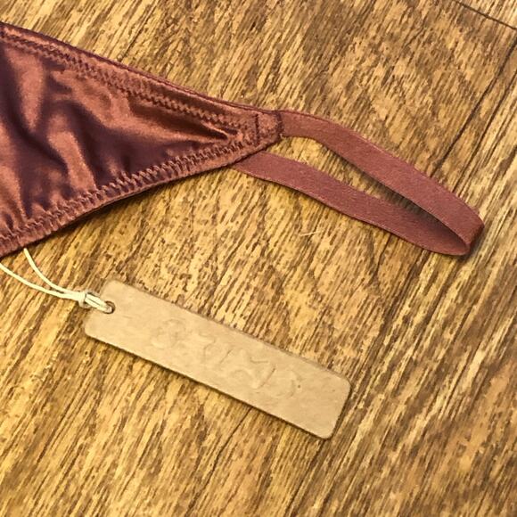 Skims Red Pink Berry T-String Thong Panties Size 4X - Picture 6 of 10